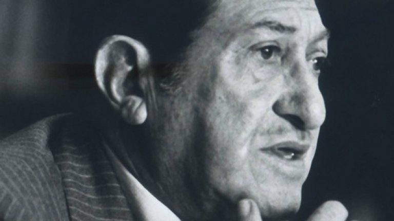 6. Политика на компромисите
Проумели, че няма как да се справят срещу надигналия се срещу тях световен футбол, босовете на Dimayor предприемат политика на компромиси. Алфонсо Сеньор Кеведо успява да ги убеди, че трябва да приемат „Пакта от Лима”. Това на практика е краят на колумбийското „Ел Дорадо” във футбола. Срещу отстъплението, Кеведо получава място в ръководството на ФИФА. 
Имали ли са възможност шефовете на Dimayor да продължат битката си за независимост? По-скоро не, но не и заради липса на достатъчно капацитет или финанси. Точно тогава обаче в Колумбия се сменя режимът. На власт идва хунтата на генерал Рохас Пиния. Настава военна диктатура, която не гледа с добро око на футбола. Така Dimayor се оказва притисната до стената и за нея става по-добре да се реинтегрира във футболните структури.