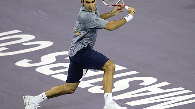 2006-а. Мастърса в Шанхай. 6:4, 7:5 за Федерер в първия им сблъсък на закрито и резултатът вече е 6:3.