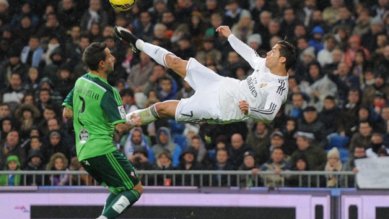 В Лигата попаденията са 218.