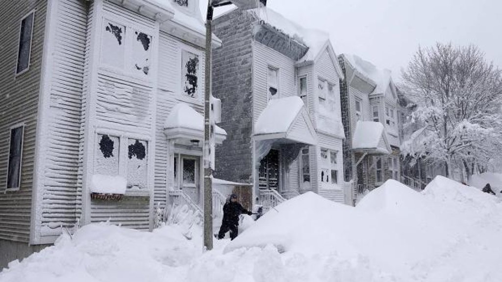 121587188_snow_382531c