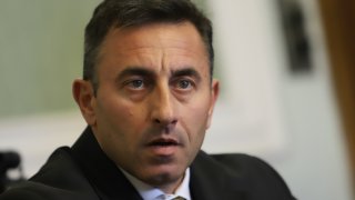 На негово място кабинетът назначи Евгени Симеонов