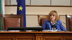 Мая Манолова обяви, че проектът за актуализация на бюджета на НЗОК ще влезе в седмичния дневен ред на Народното събрание - тема, която ГЕРБ определяха като приоритетна до миналата седмица.