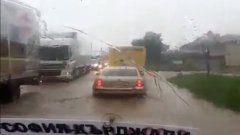 Наводнение блокира главния път към Свиленград