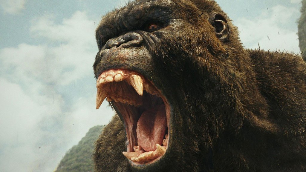 Гигантската горила Кинг Конг е друго епично, грамадно чудовище, което завладява киното, комиксите, литературата, видео игрите и фантазията на режисьорите. В оригиналния филм на Мериан Купър, влюбена в горилите още от детска възраст, животното се казва Конг и живее на Острова на черепа в Тихия океан, където си съжителства с динозаври. Aмерикански филмов екип пристига на острова и пленява Конг, след което го кара в Ню Йорк и го излага пред публиката като "осмото чудо на света". Към края на филма ставаме свидетели на смъртта на Конг на върха на Емпайър Стейт Билдинг, където е убит от самолет. Паметна е любовта между Конг и Ан Дароу, която е сред първите художествени портрети на любов между човек и чудовище. Кинг Конг се появява в 12 филма за чудовища, 7 от които са холивудски. А скоро се задава битката му с Годзила. Ето това се казва "сблъсък на гиганти".