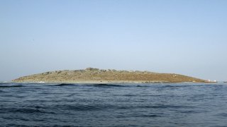 В Арабско море се появи остров след земетресението в Пакистан