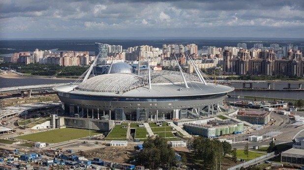 Cтадион „Крестовски“ в Санкт Петербург все още се строи, а на него ще има - 3 мача от груповата фаза и един четвъртфинал.