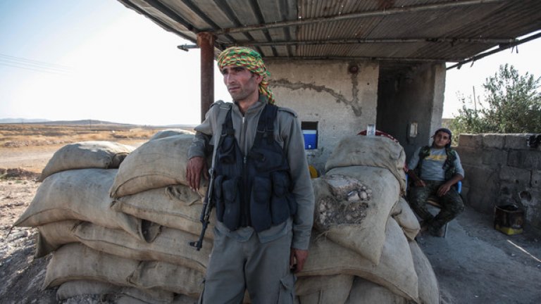 Турция е партньор на САЩ в НАТО и предостави свои военни бази на американските изтребители