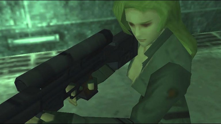 Sniper Wolf (Metal Gear Solid)
"Родена съм на бойното поле. Отгледана съм на бойното поле. Стрелба, сирени и писъци... това бяха моите приспивни песнички". Откровението е на Sniper Wolf - жена-снайперист и един от босовете в PlayStation класиката Metal Gear Solid от 1998 г. Тя обича да създава почти перверзна емоционална връзка с жертвите си преди да ги убие. Sniper Wolf е пристрастена към диазепам, което й помага да бъде още по-точна в прицелването. Като истинска съвременна амазонка, тя не таи положителни чувства към мъжете и твърди, че жените са по-добри бойци от тях. Sniper Wolf дори се подиграва на главния герой Снейк за това, че е пример за "слабите мъже, които никога не довършват това, което са започнали".