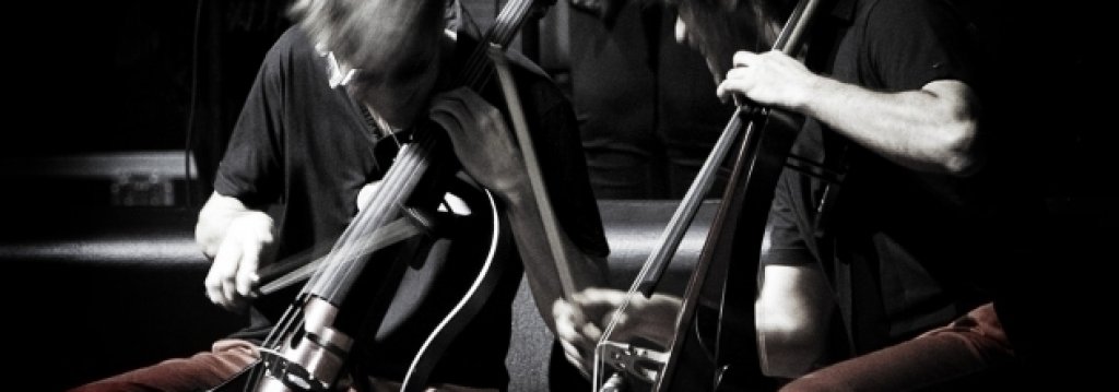 2 CELLOS