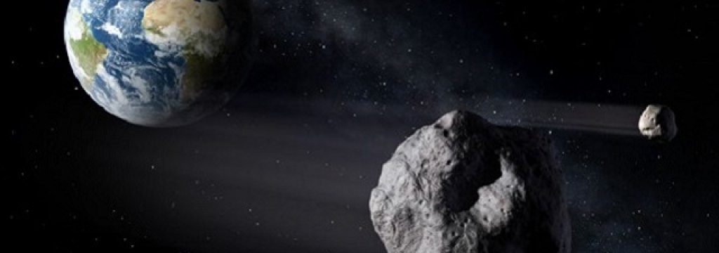 Asteroids-passing-Earth