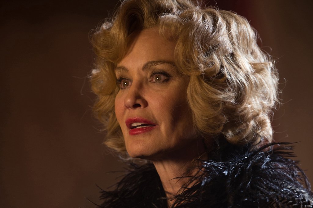 Джесика Ланг (в \"American Horror Story\")