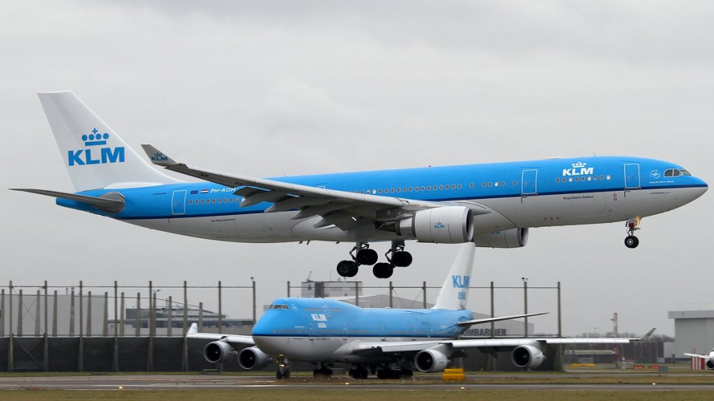 Airbus_A330-203,_KLM_-_Royal_Dutch_Airlines_AN1868990