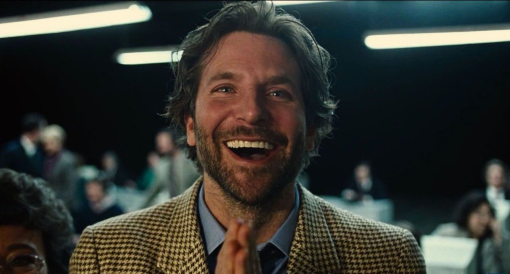 first-look-at-jennifer-lawrence-and-bradley-cooper-in-trailer-for-new-movie-joy