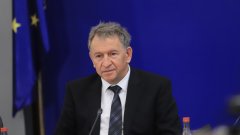 Кацаров: Не е изключен сертификат за изборите