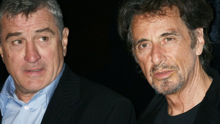 Тази снимка е от италианската премиера на филма Righteous Kill (2008 г.), в който двамата играят заедно. В този ден Де Ниро се е обърнал към Пачино и е казал, че щяло да бъде хубаво, ако публиката се е била събрала за филм, с който наистина се гордеят.
