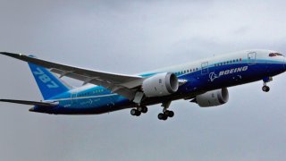 Boeing_787_first_flight