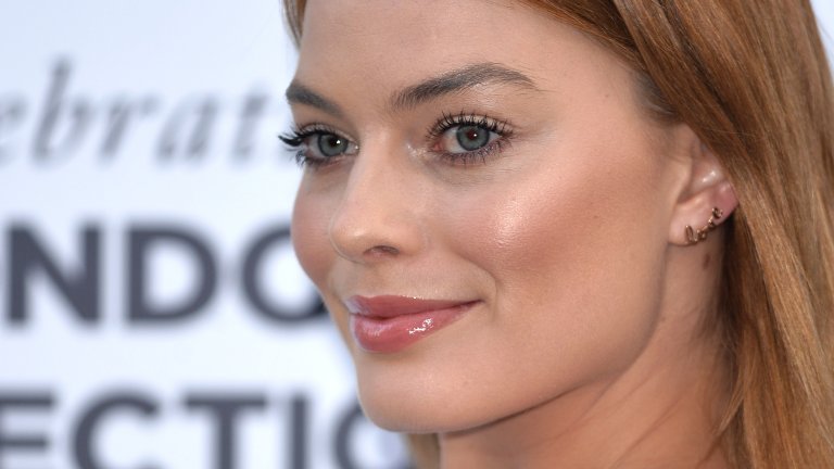 Грета Геруиг потвърди, че ще режисира "Барби" с Марго Роби