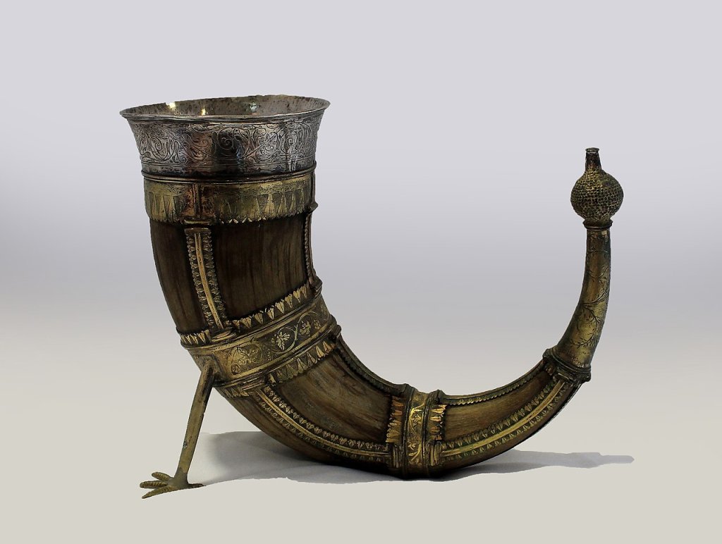 Drinking horn