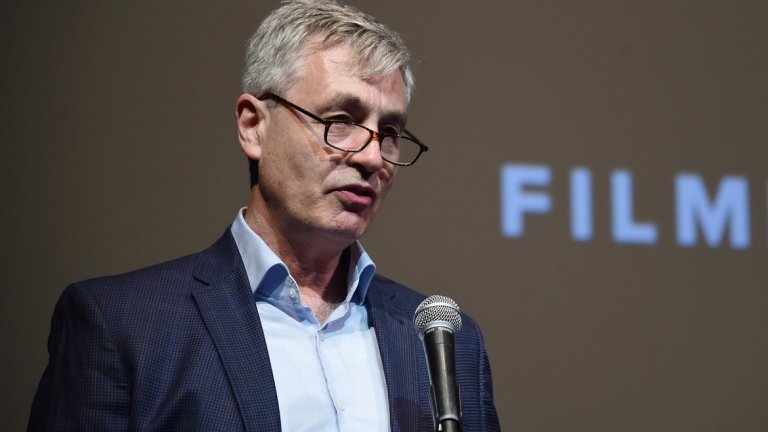 8. Стив Джеймс, номиниран в категорията "Най-добър документален филм" за "Abacus: Small Enough to Jail"(1 предходна номинация)
Единствената номинация на Джеймс досега беше за монтаж за филма му "Hoop Dreams", който така и не попада в Топ 5 за документални филми през 1995-а. Тази година разказът му за малка банка, която плаща за греховете на Уолстрийт, успя да получи номинация, но има малки шансове за успех.
Наистина заслужаваше да спечели за: "Hoop Dreams". Нещо, което и Академията знаеше по това време.