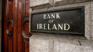 miljardair-verkoopt-belang-in-bank-of-ireland