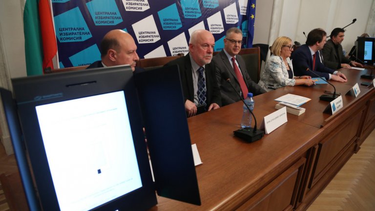 Такива ще се използват в 3000 секции в страната