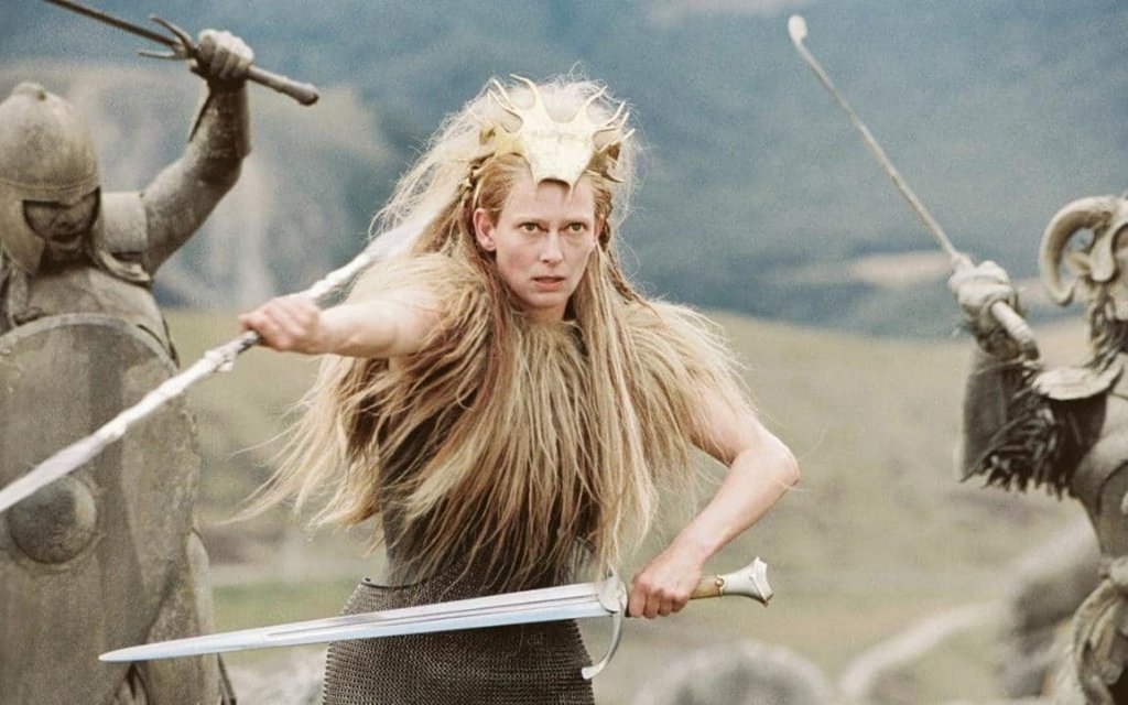 \"Хрониките на Нарния\" (Chronicles of Narnia)
Един от най-въздействащите зли персонажи в киното. Снежната кралица на Тилда Суинтън е с избелени вежди, мраморна кожа и тих, но опустошителен поглед. 