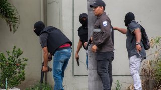 В страната е обявено извънредно положение