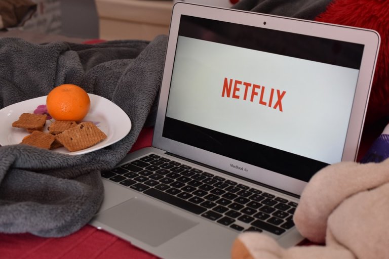 Едно от основните предимства на стрийминг услугите, включително Netflix, винаги е било това, че в тях няма реклами. Ще се промени ли това обаче?