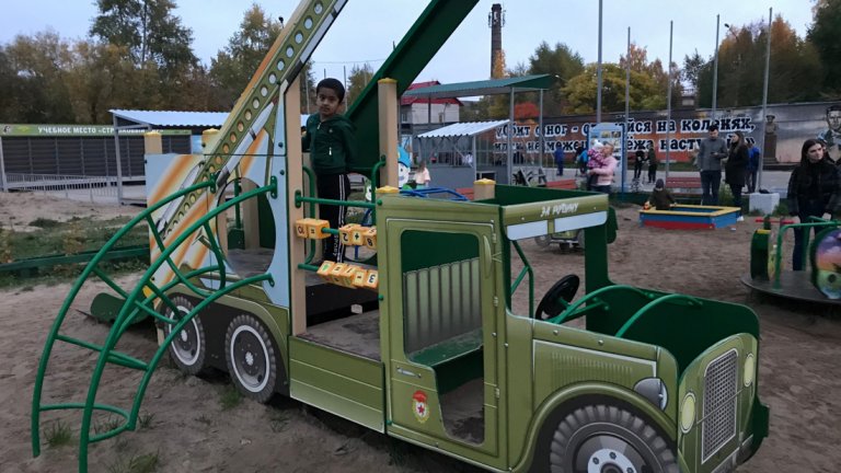 "Силовичок" - най-патриотичната детска площадка в Русия