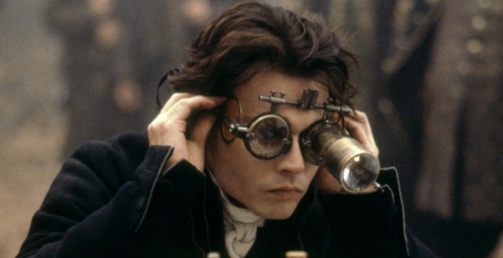 “Слийпи Холоу” 
Къде да гледате: в Apple TV+
Почти всеки филм на Тим Бъртън е в съзвучие с есенния сезон, но “Слийпи Холоу” носи и хелоуински елементи. Историята се развива в малко градче, което е тероризирано от зловещ конник без глава. За да разплете мистерията, в града пристига детектив Икаборд Крейн, който е решен да стигне до дъното на загадката.