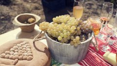 Трифоновден е част от тридневен български цикъл от празници