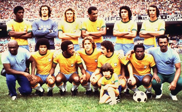 10. 4-то място, Западна Германия 1974
4 години, след като спечели 3-та си световна титла с един от най-добрите отбори в историята на футбола, Бразилия не бе толкова убедителна в Германия. "Селесао" едва излезе от групата благодарение на по-добрата си голова разлика от Шотландия. Във втората фаза бразилците пак се промъкнаха като втори след Холандия, след което отстъпиха с 0:1 на Полша в мача за третото място.