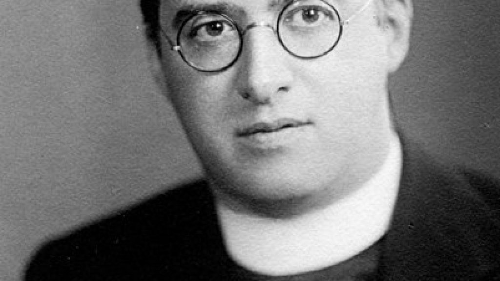 401px-Georges_Lemaître_1930s