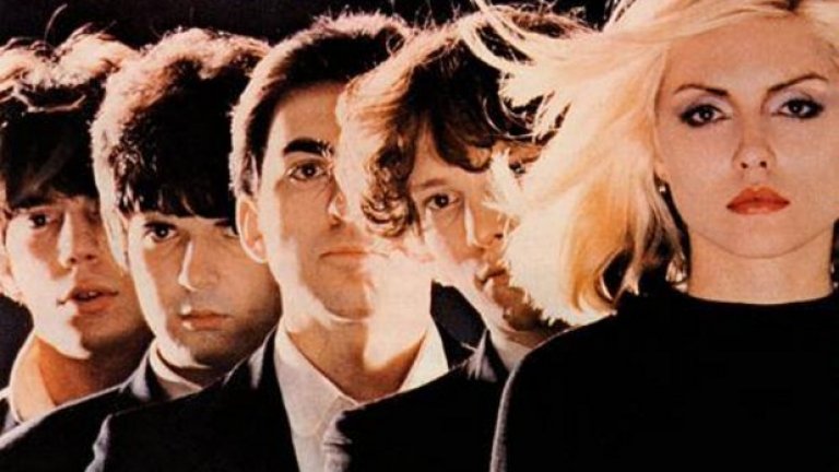 Дебютният албум на Blondie излиза през 1977 г.