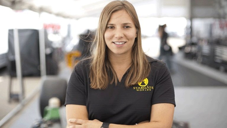 Кариерата на Симона започва през 2005 в италианската Формула Renault 2.0