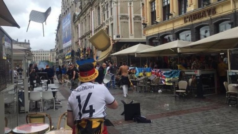 Френската полиция се видя в чудо с футболните хулигани на Евро 2016.