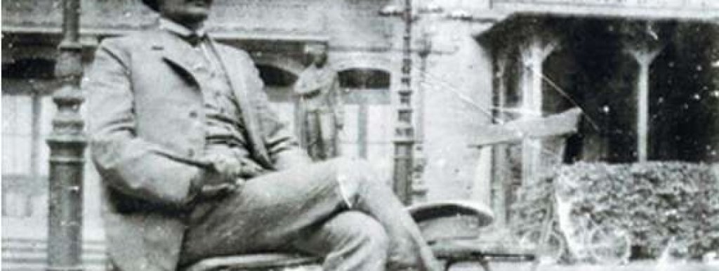 Trotsky_in_Vienna