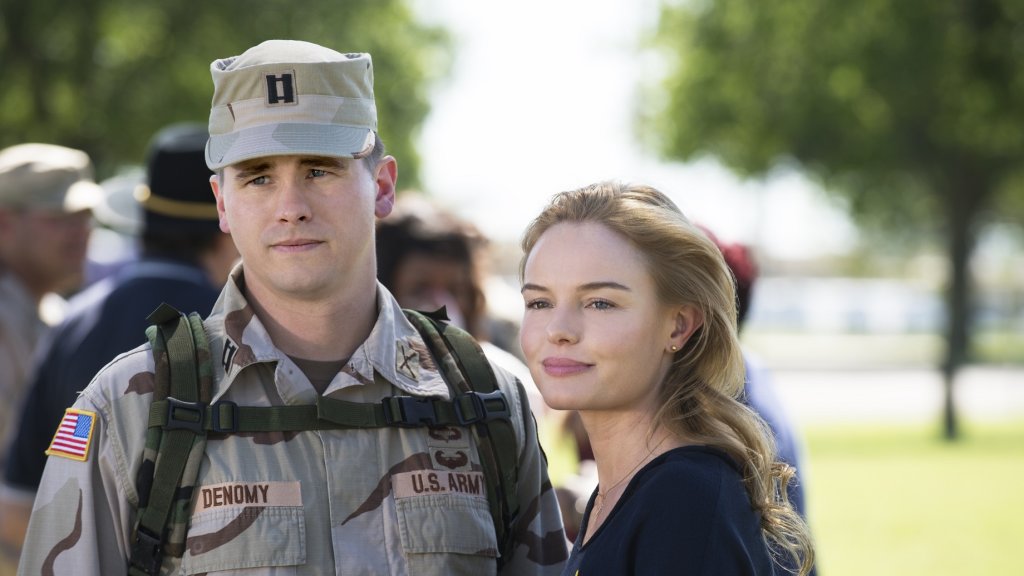 Ep1_TheLongRoadHome_Jason Ritter_Kate Bosworth