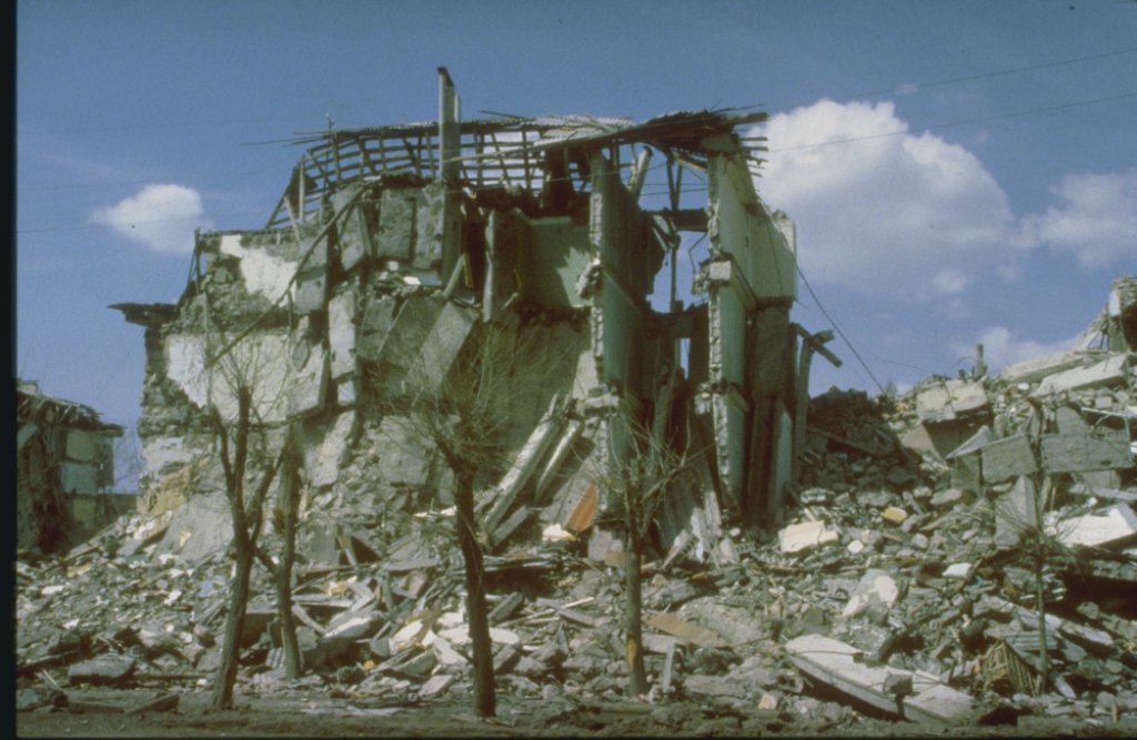 Земетресението в Армения през 1988 година и българската помощ