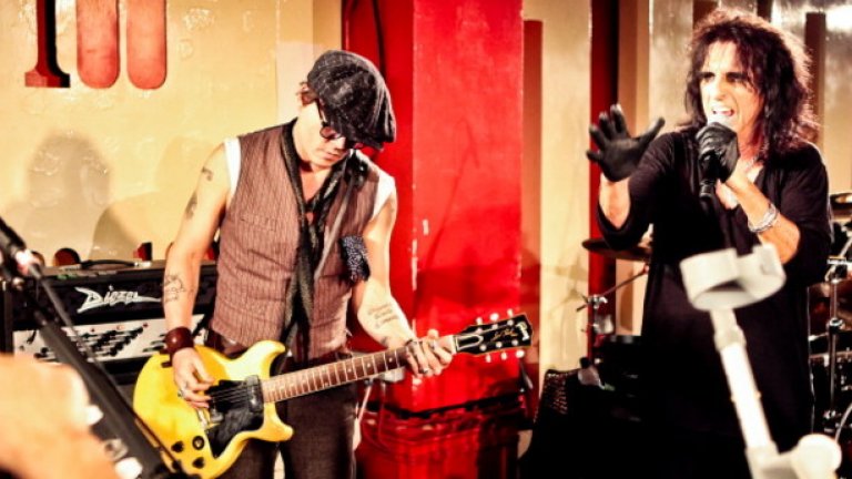 Бандата носи името на легендарен бар в Холивуд