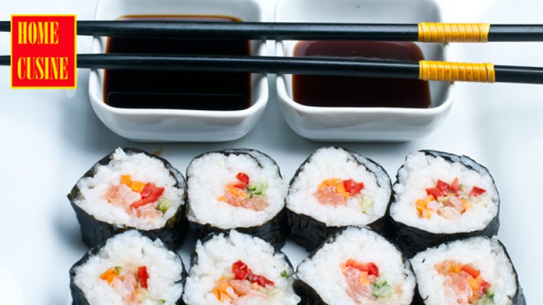 Домашно суши със сьомга и скариди