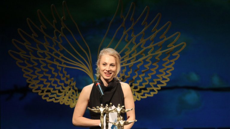 Анастасия Лютова беше наградена за водеща женска роля с Икар 2016