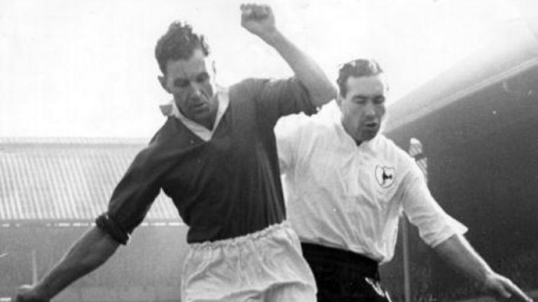 4. Джак Роули (1937 – 1954 г.) – 211 гола в 424 мача