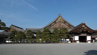 Nijo-jo_Ninomaru-goten_2009