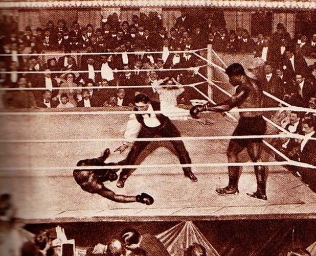 3. Безкрайната битка: Джо Джанет - Сам Маквий. 17 април 1909 г., Париж. Само 2500 фенове се събират в парижкия цирк, за да видят срещата, считана от мнозина за най-великата в боксовата история. Тя продължава 49 рунда, като Джанет печели, а лицата на двамата са неузнаваеми в края на мача. Маквий поваля Джанет 21 пъти в първите 19 рунда, а съперникът му отвръща със 7 нокдауна. Но в течение на боя Джанет показва издръжливост, въпреки че е повален общо 27 пъти в нокдаун! Съперникът му не издържа и не успява да стане за 50-ия рунд.