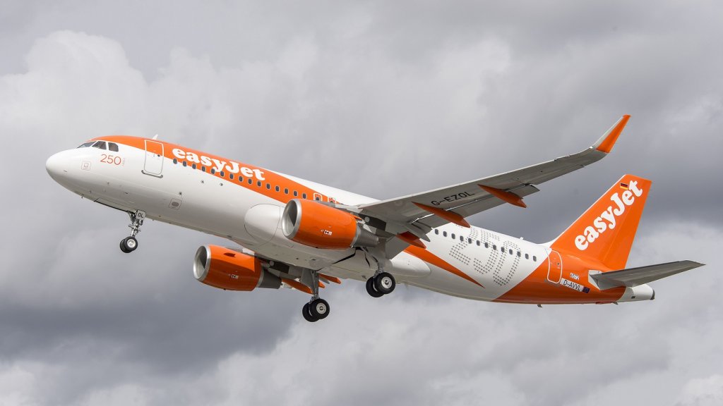 easyJet 250th Airbus_n