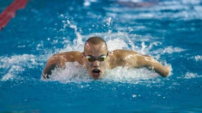 Антъни Иванов с плуване за историята: Даде по-добро време от Фелпс
