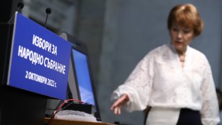 В битката за следващия парламент се включват 22 партии и 6 коалиции