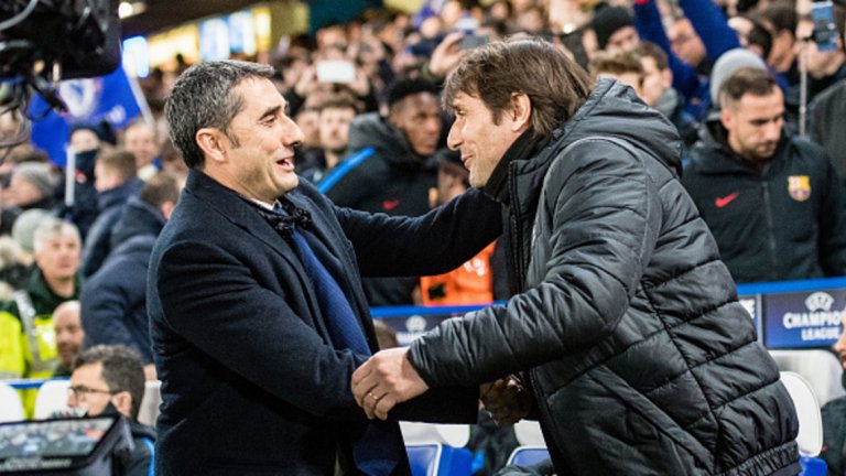 4. Зависимостта от Меси обаче става опасно голяма
При всички добри думи, които заслужи Ернесто Валверде от началото на сезона, трябва да отчетем, че треньорът има сериозен проблем. Формата на отбора бележи известен спад и заради това все повече си личи прекалено голямата зависимост от магията на Меси. В момента Барселона често играе скучно и статично, изчаквайки поредния фойерверк от аржентинеца, а срещу Челси и защитата на „блаугранас” въобще не изглеждаше непробиваема.
В същото време, опасността за съперника не идва почти отникъде другаде, освен от Меси. Луис Суарес още няма гол в Шампионската лига този сезон, Дембеле бележи подобрение и се интегрира по-добре в отбора, но все още е далеч от това, което би трябвало да се очаква от 100-милионно попълнение, а последното важи и за Филипе Коутиньо. Вероятно Валверде осъзнава още отсега, че за предстоящите титанични битки в Лигата, на Барса няма да е достатъчно просто да се облегне на могъщия гръб на Меси.