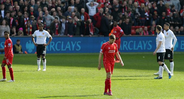 9 Стивън Джерард, Ливърпул срещу Манчестър Юнайтед 2015-а (38 секунди) В последния си сезон с „червените” Джерард бе изгонен насред „Анфийлд” срещу най-големия съперник само 38 секунди, след като влезе на терена за безкомпромисно настъпване срещу Андер Ерера.